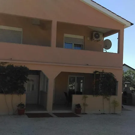 Drago Ninske Vodice 아파트